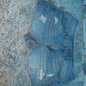 Jean shorts😚